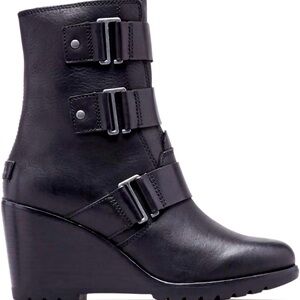 SOREL WOMENS AFTER HOURS LEATHER BOOTIE size 6.5 wedge buckle